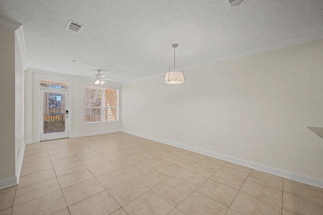 Building Photo - 159 Brooks St SE