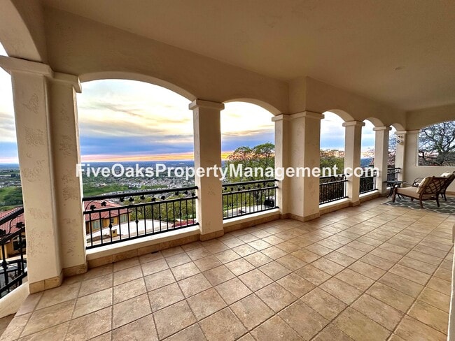 Building Photo - 2651 Via Fiori