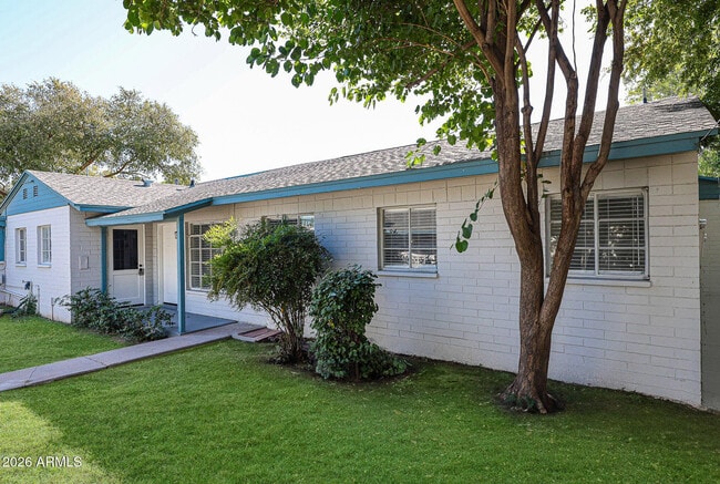 Building Photo - 2945 N 19th Ave