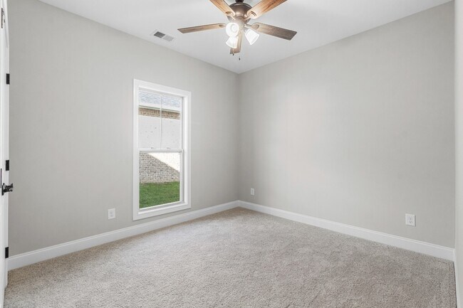 Building Photo - 814 Willowicke Dr