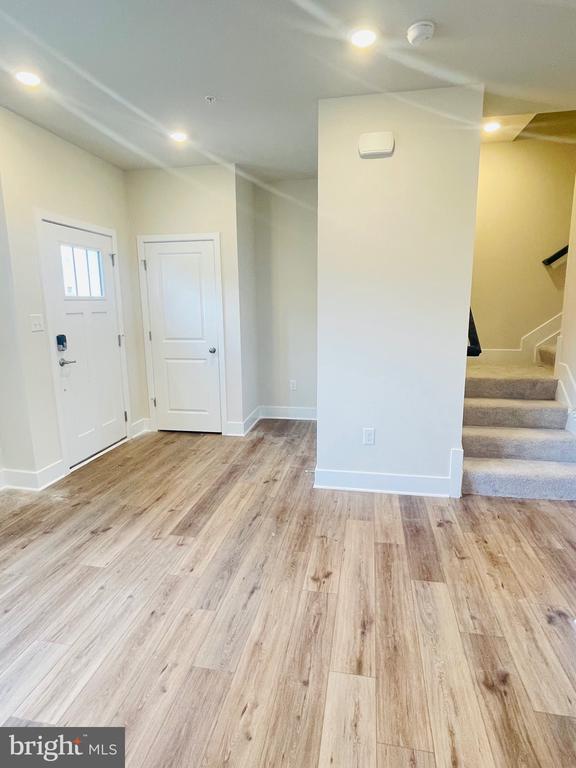 Building Photo - 2280 Marcy Dr