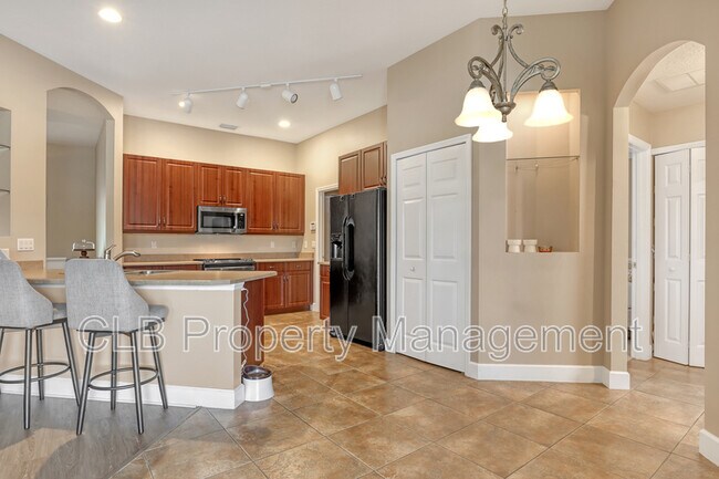 Building Photo - 6808 Amici Ct
