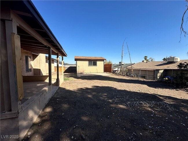 Building Photo - 628 Hidden Valley Dr