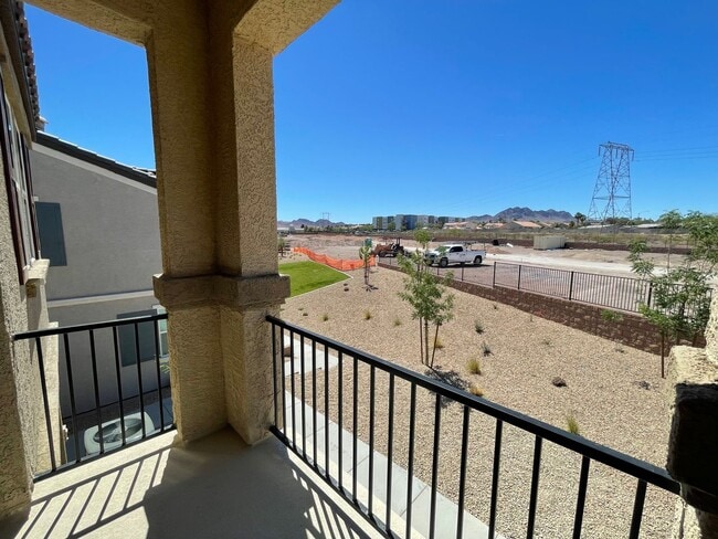 Building Photo - Coming Soon-2 Story Townhome Ready for new tenant on 6/15/2026!