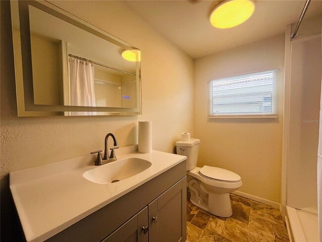 Building Photo - 550 Woodpecker Pike