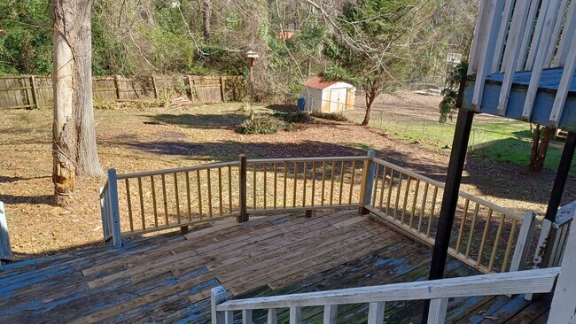 Building Photo - 521 Fairfield Way