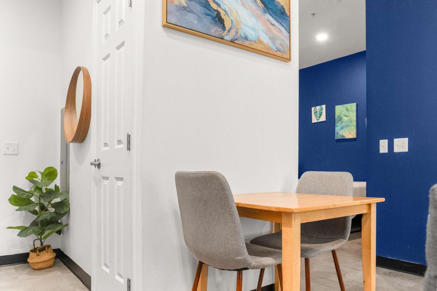 Building Photo - 209 9th St