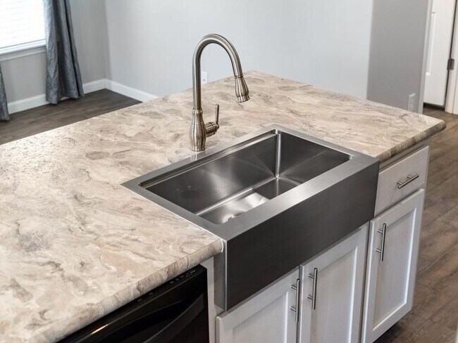 Building Photo - 2610 Dogwood Pl