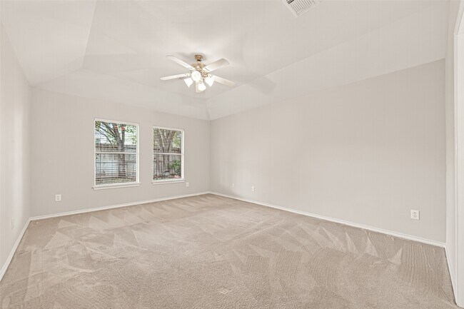 Building Photo - 26414 Suffield Glen Ln