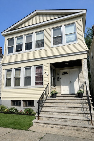 Building Photo - 69 Schley St