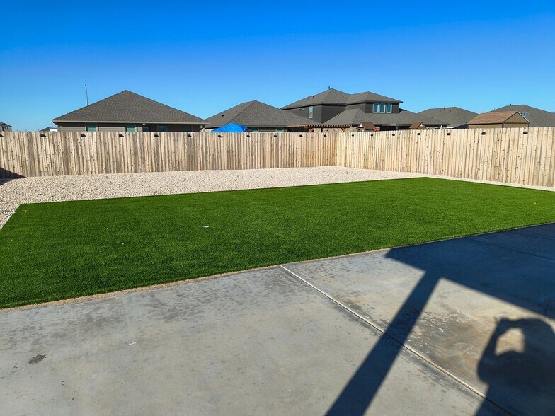 Building Photo - 7701 Orange Blossom Rd