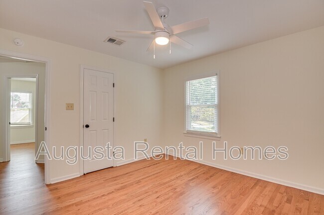 Building Photo - 4401 Pierwood Way