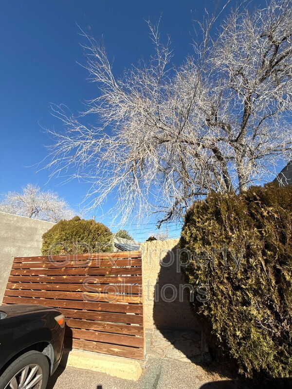 Building Photo - 3209 Burton Ave SE