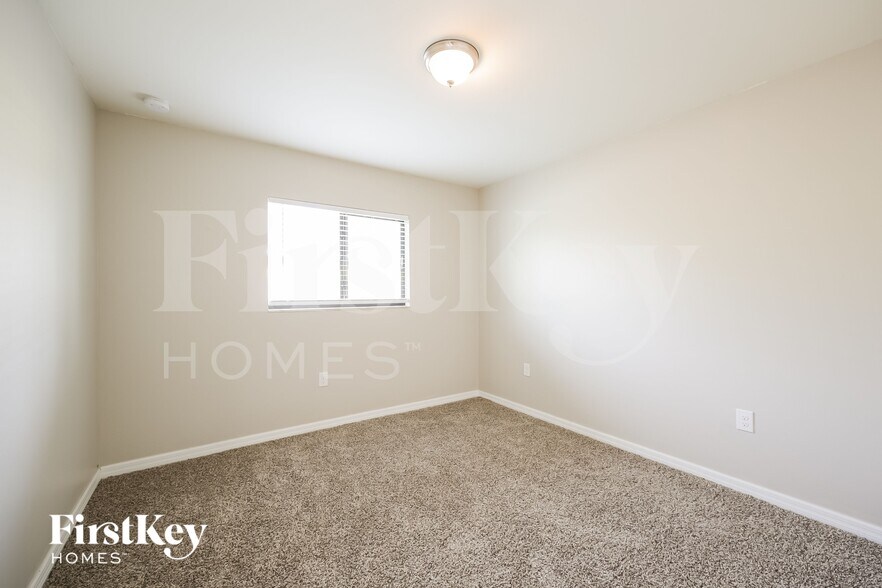 Building Photo - 209 SW 21st Terrace