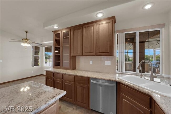 Building Photo - 1.2 Acres with Indoor & Outdoor RV Parking!!!!