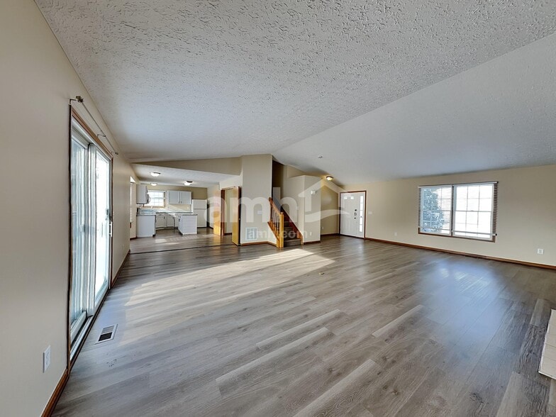 Building Photo - 1163 Tarragon Dr