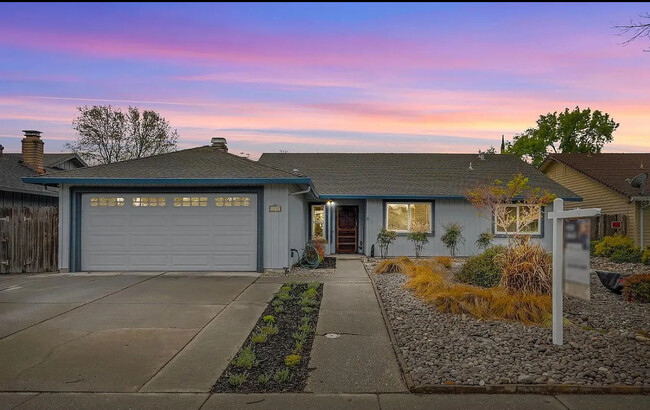 Building Photo - 3138 Princeton Ave