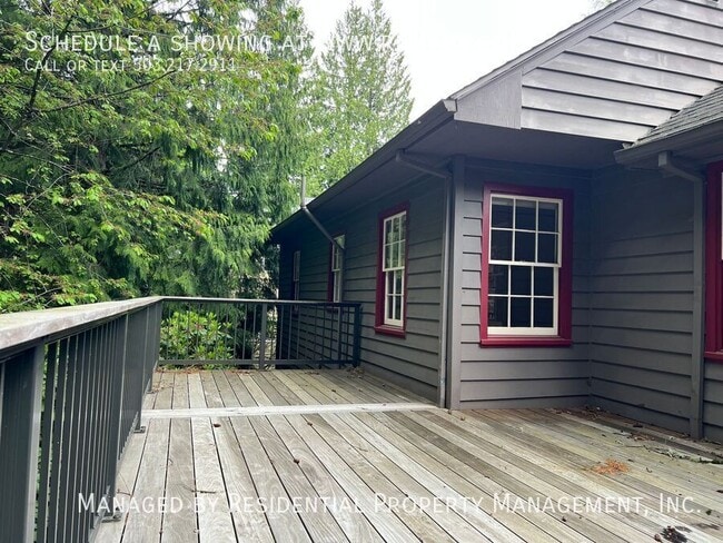 Building Photo - 1938 SW Edgewood Rd