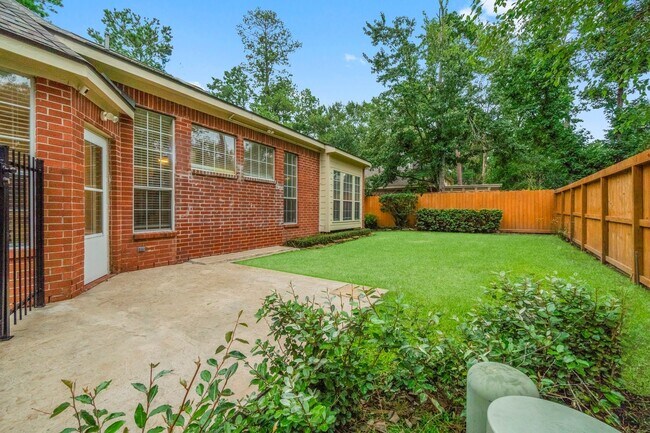 Building Photo - 83 Terraglen Dr