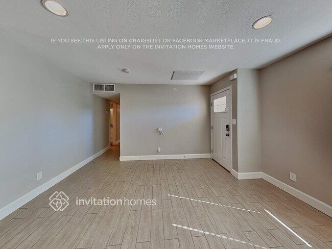 Building Photo - 8702 E Valley View Rd