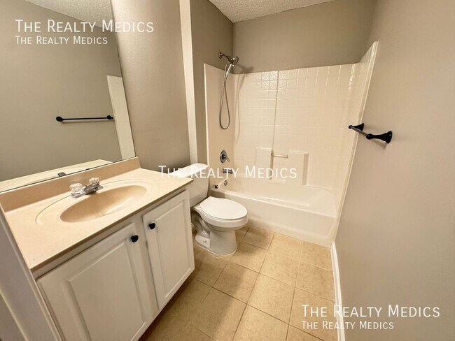 Building Photo - 12012 Villanova Dr