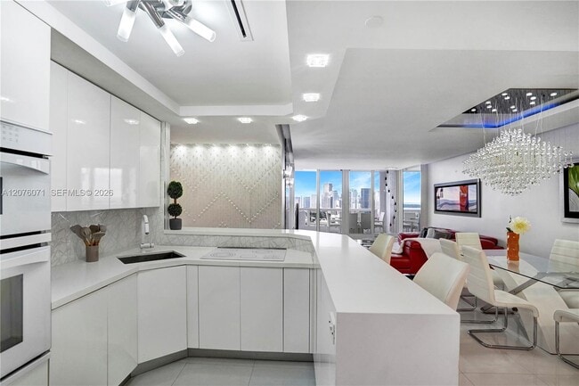 Building Photo - 1717 N Bayshore Dr