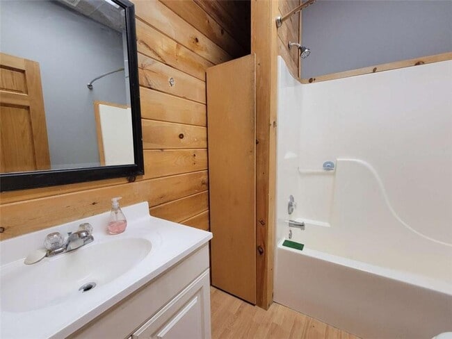 Building Photo - 167 Hefner St