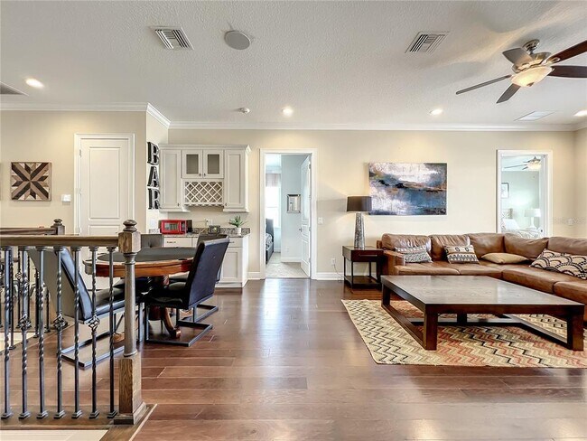 Building Photo - 760 Golden Bear Dr