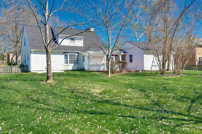 Building Photo - Stunning 3BR/2BA home in the desirable Temple Hills Golf Community!