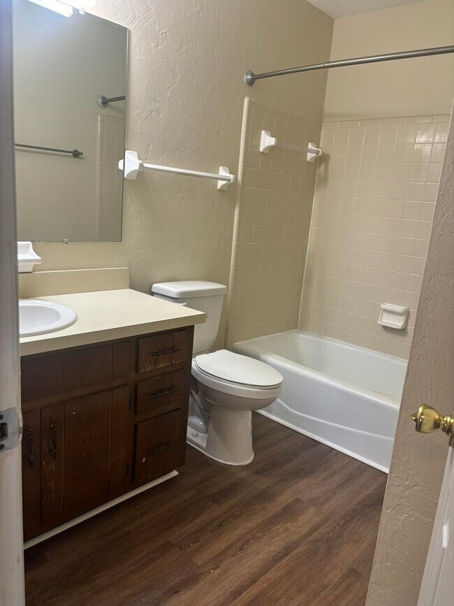Building Photo - 2528 Prest Ct