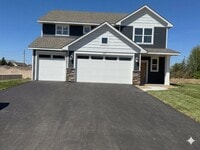 Building Photo - 2529 Green Ash Ave