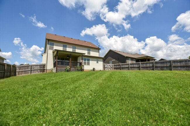Building Photo - Pet Friendly Four Bedroom!