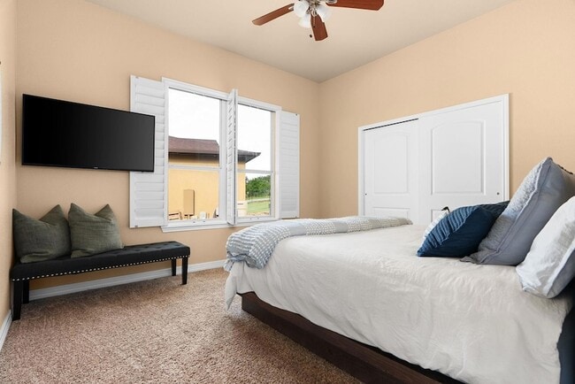 Building Photo - 1472 Kings Cove Dr