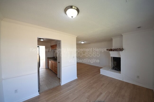 Building Photo - 701 Nottaway Dr