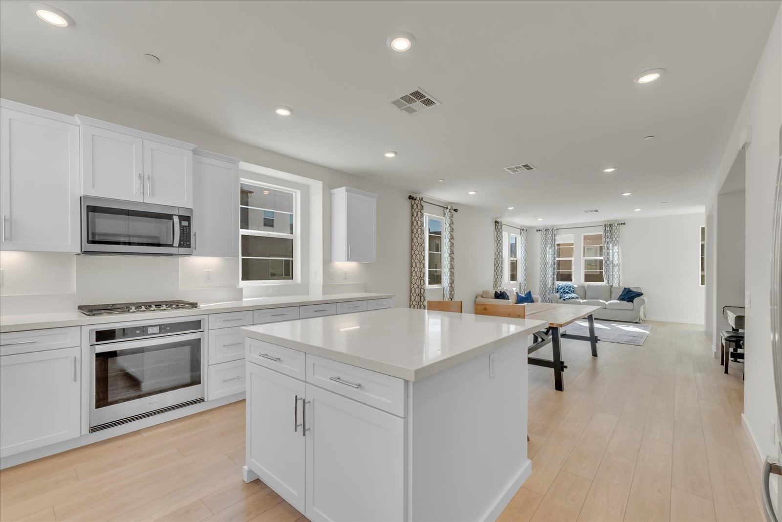 Building Photo - 27116 Valley Oak Pl