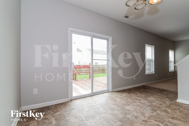 Building Photo - 7138 Parklake Pl