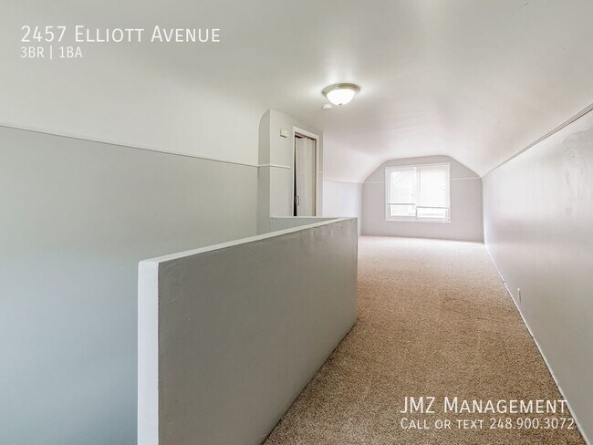 Building Photo - 2457 Elliott Ave