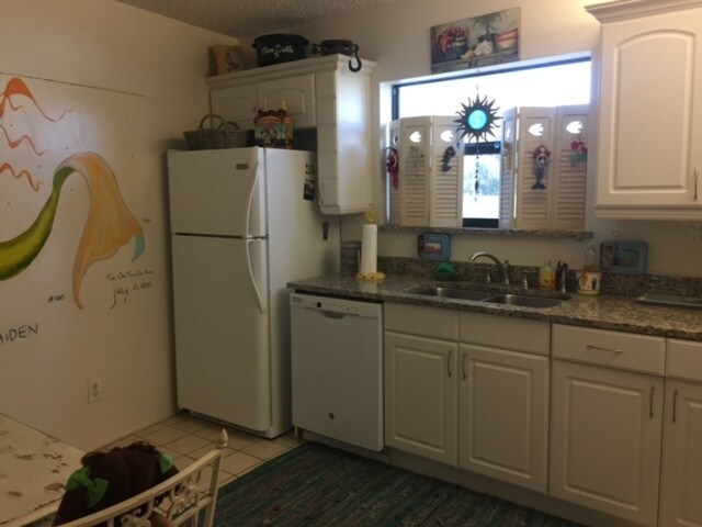 Building Photo - 355 S Ocean Dr