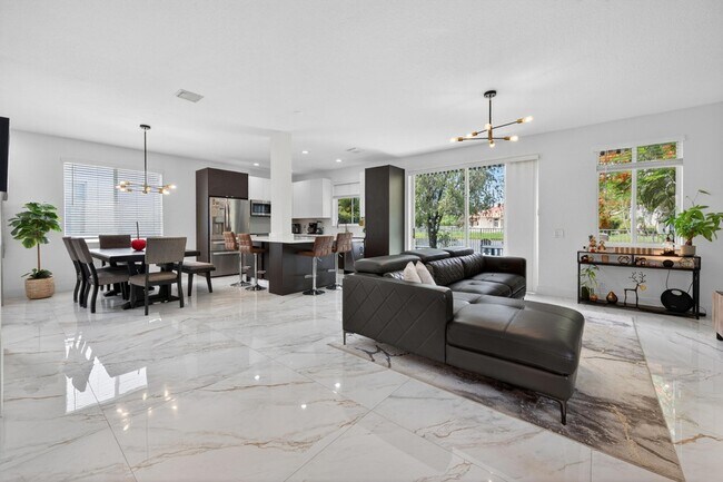 Building Photo - 1374 Canary Island Dr