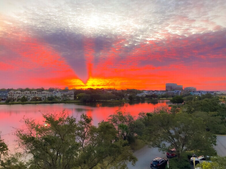 Building Photo - 14 Lockwood Dr