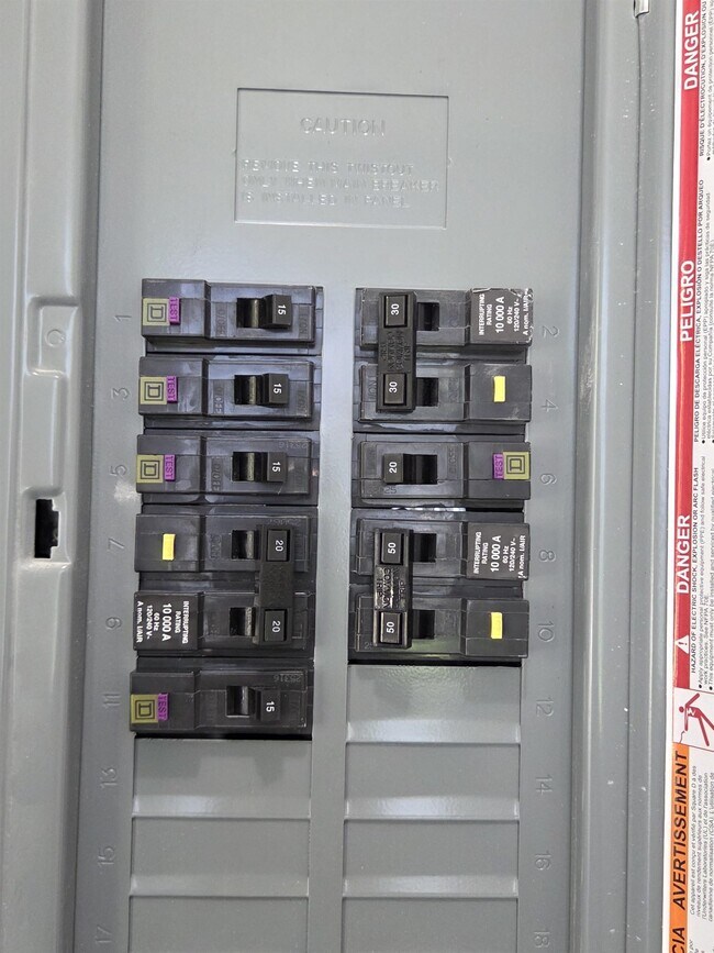 Building Photo - 16 Preston St