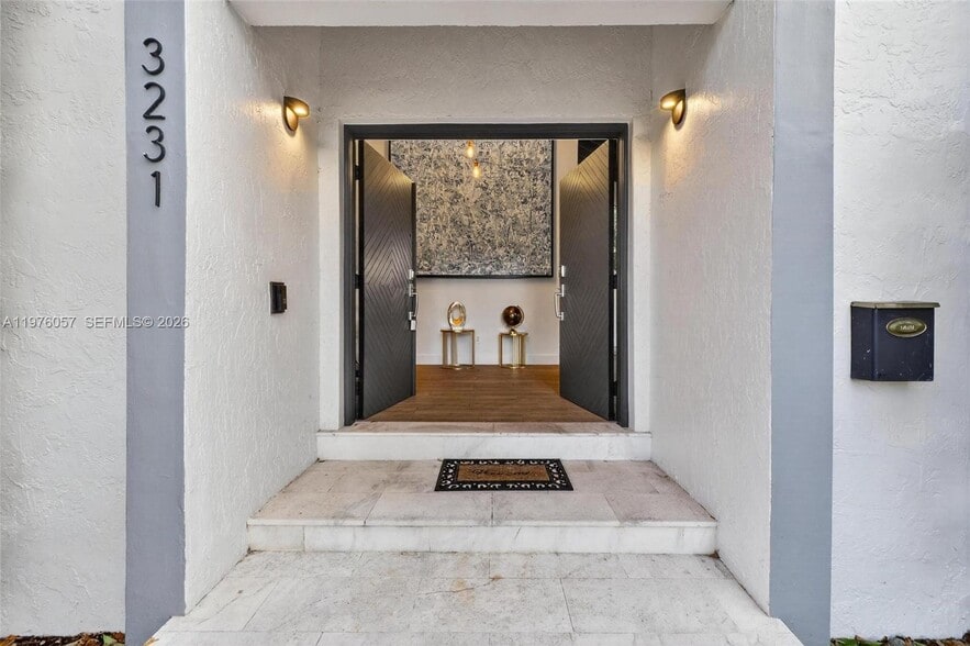 Building Photo - 3231 Salzedo St