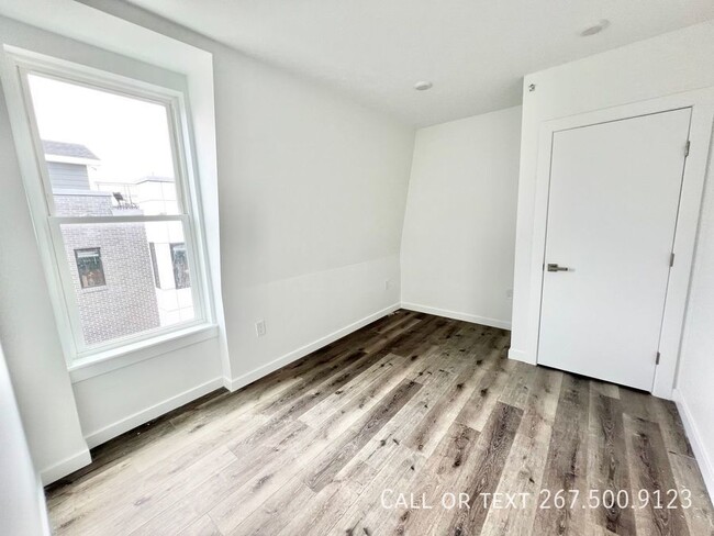 Building Photo - Newly Renovated One Bedroom in Prime Area!