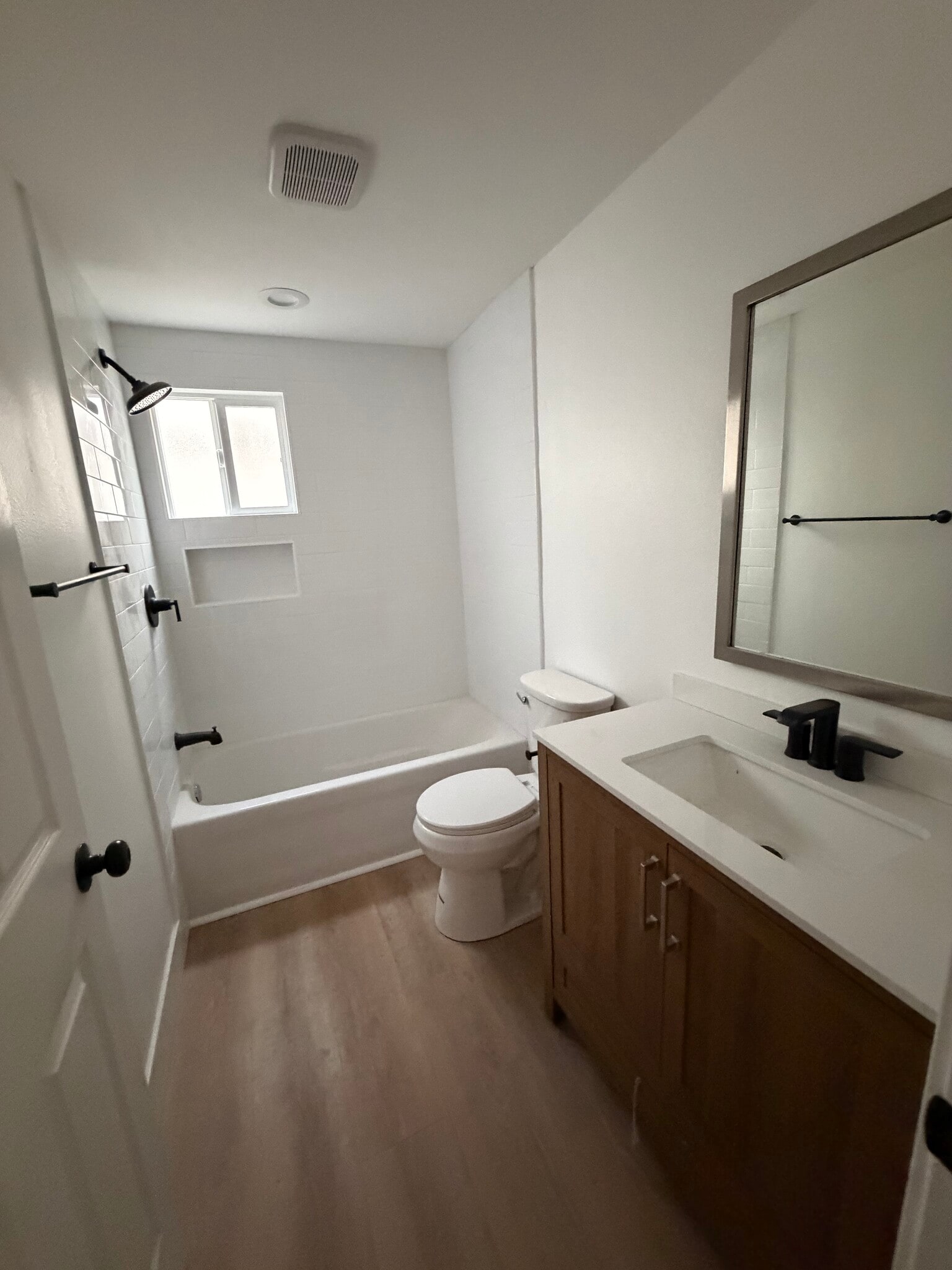 Building Photo - 212 S Orange Ave