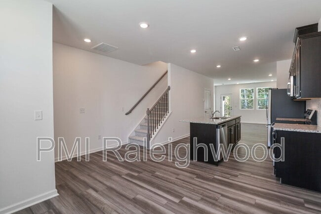 Building Photo - 1515 Crescent Townes Wy