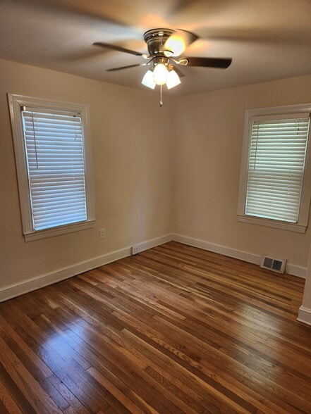 Bedroom 1 - 513 Battle Ave