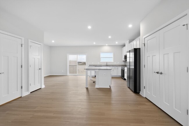 Building Photo - 43 Elmiraj Ct