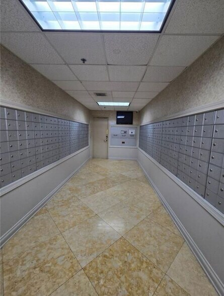 Building Photo - 1280 W Peachtree St NW