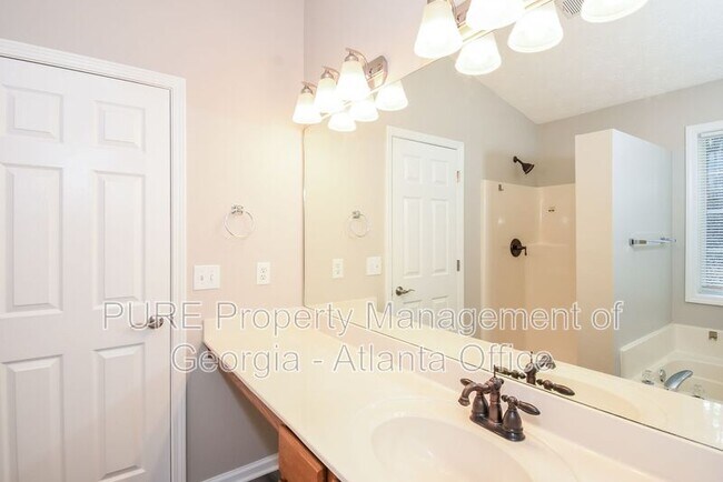 Building Photo - 179 Weatherstone Dr