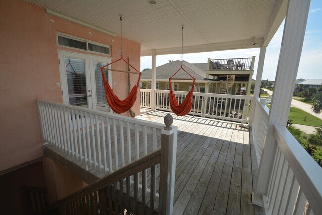 Building Photo - 62 Moody Dr